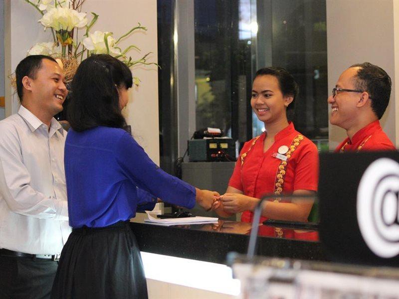 @Hom Semarang Simpang Lima Hotell Eksteriør bilde