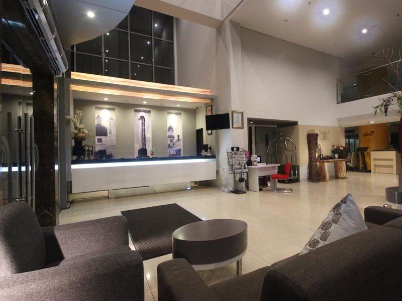 @Hom Semarang Simpang Lima Hotell Eksteriør bilde