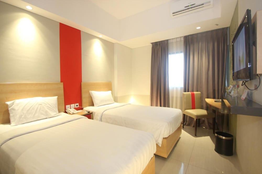 @Hom Semarang Simpang Lima Hotell Eksteriør bilde