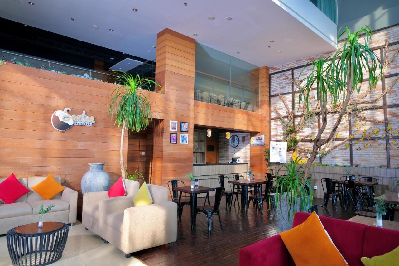 @Hom Semarang Simpang Lima Hotell Eksteriør bilde