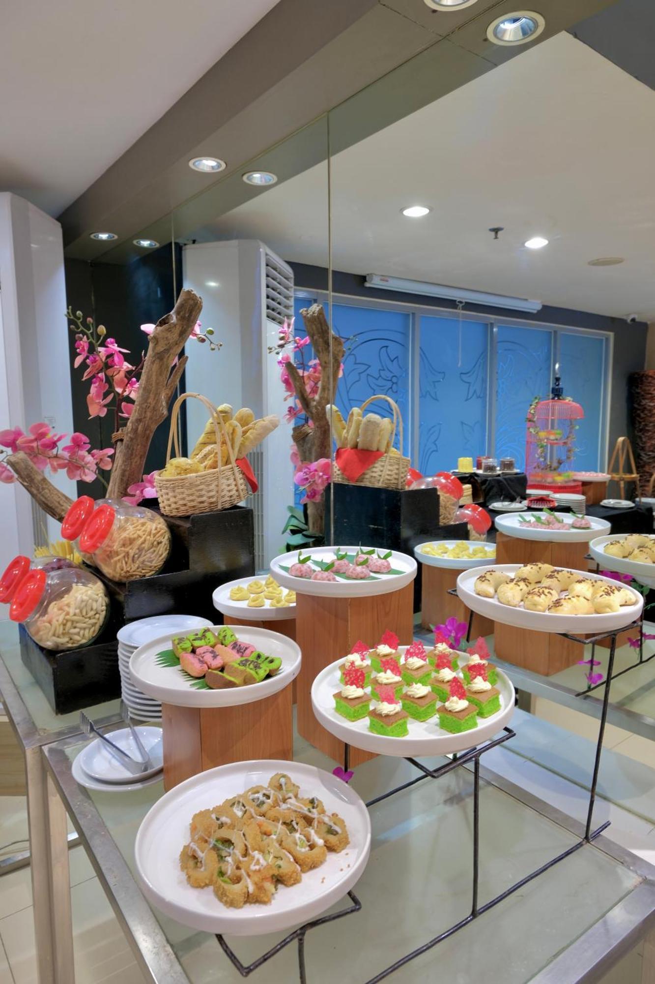 @Hom Semarang Simpang Lima Hotell Eksteriør bilde