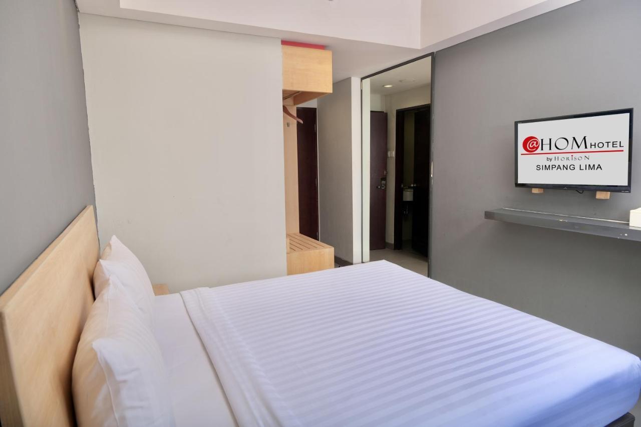 @Hom Semarang Simpang Lima Hotell Eksteriør bilde