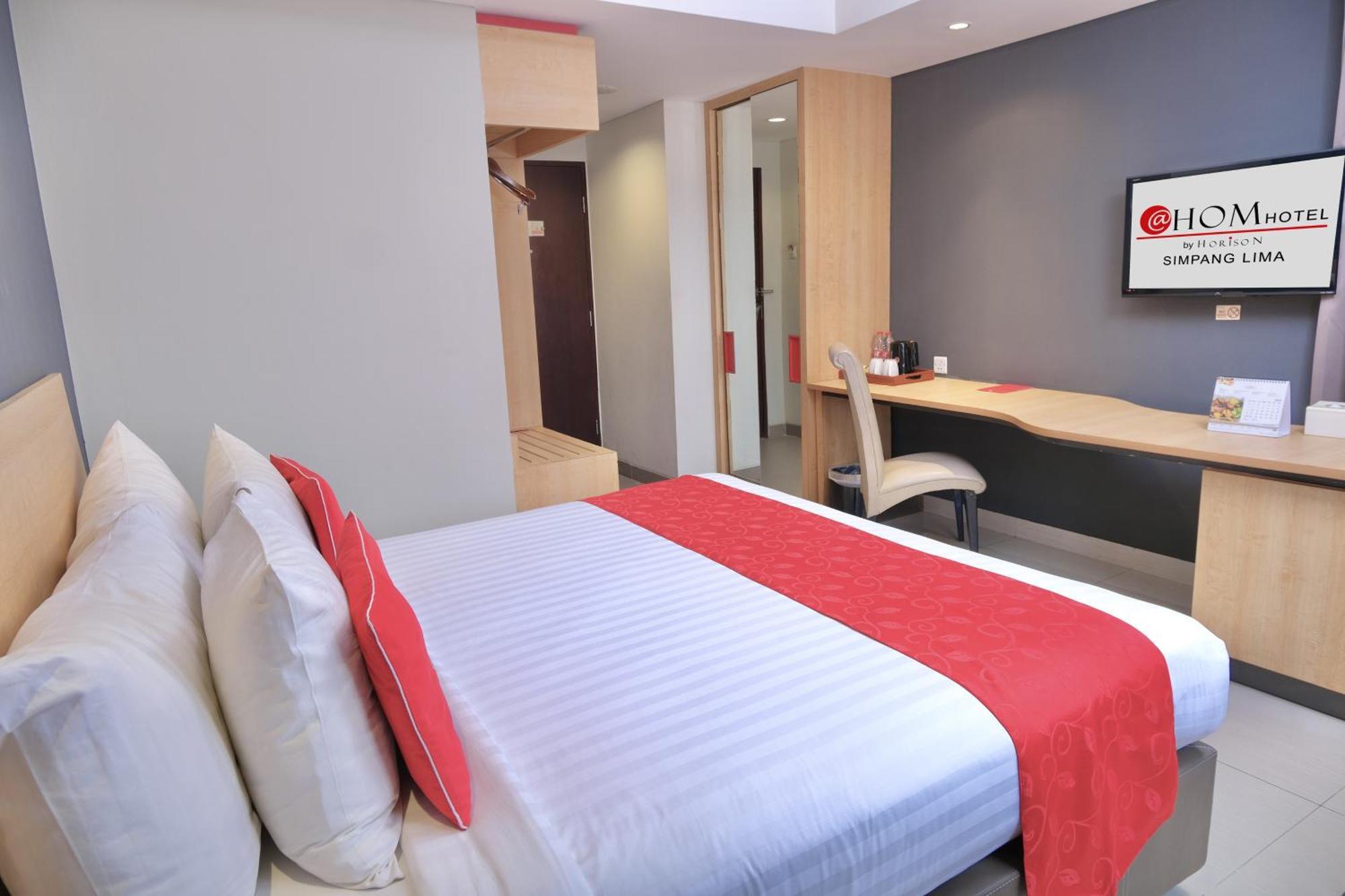 @Hom Semarang Simpang Lima Hotell Eksteriør bilde