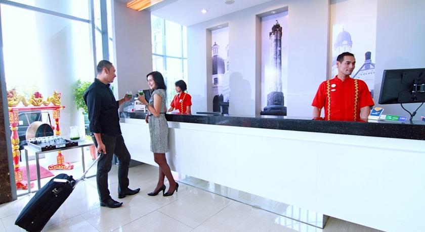 @Hom Semarang Simpang Lima Hotell Eksteriør bilde