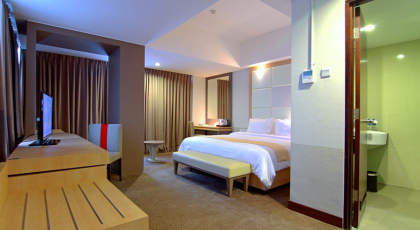 @Hom Semarang Simpang Lima Hotell Eksteriør bilde